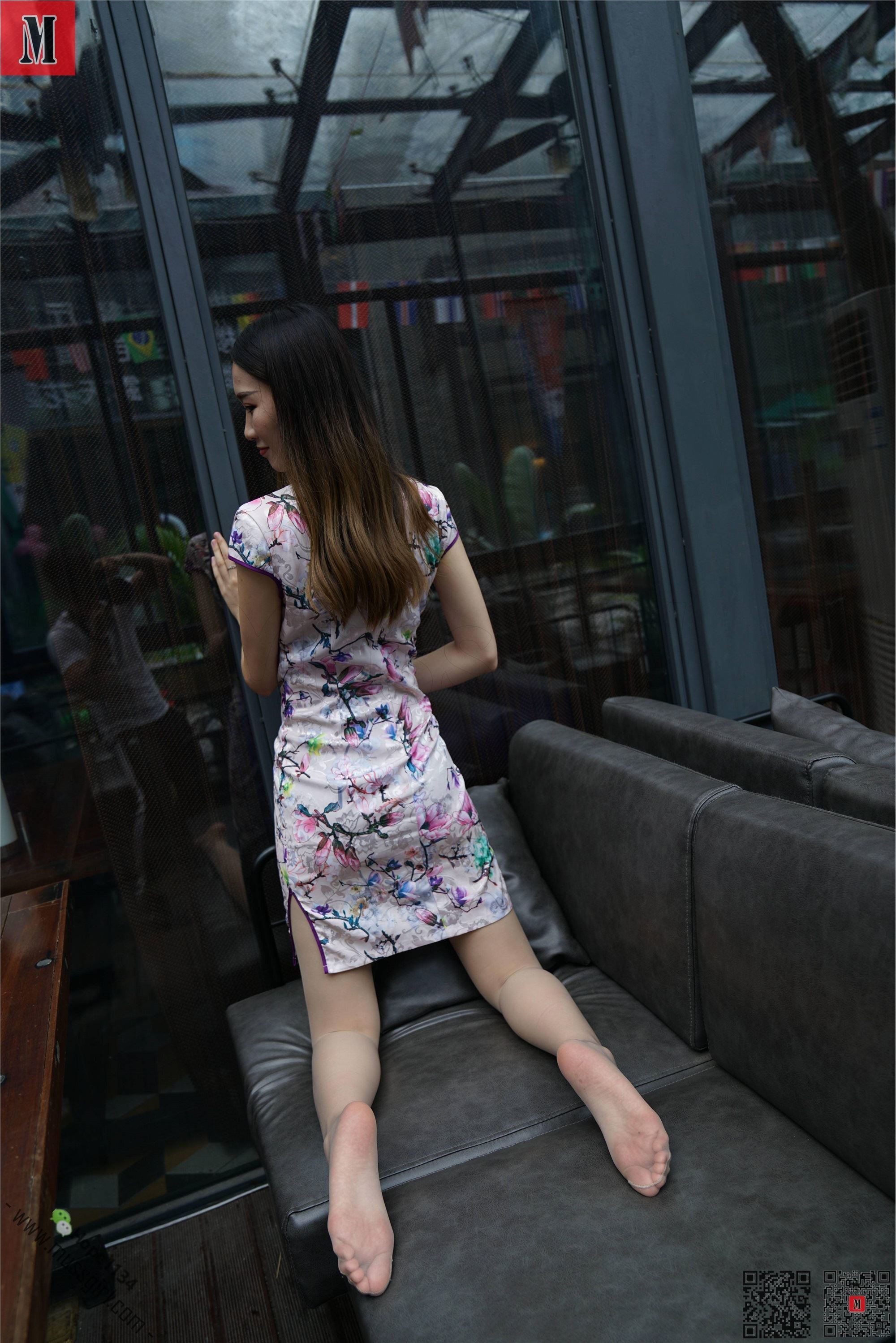 MussGirl慕丝女郎  NO.224 户外碎花旗袍肉丝